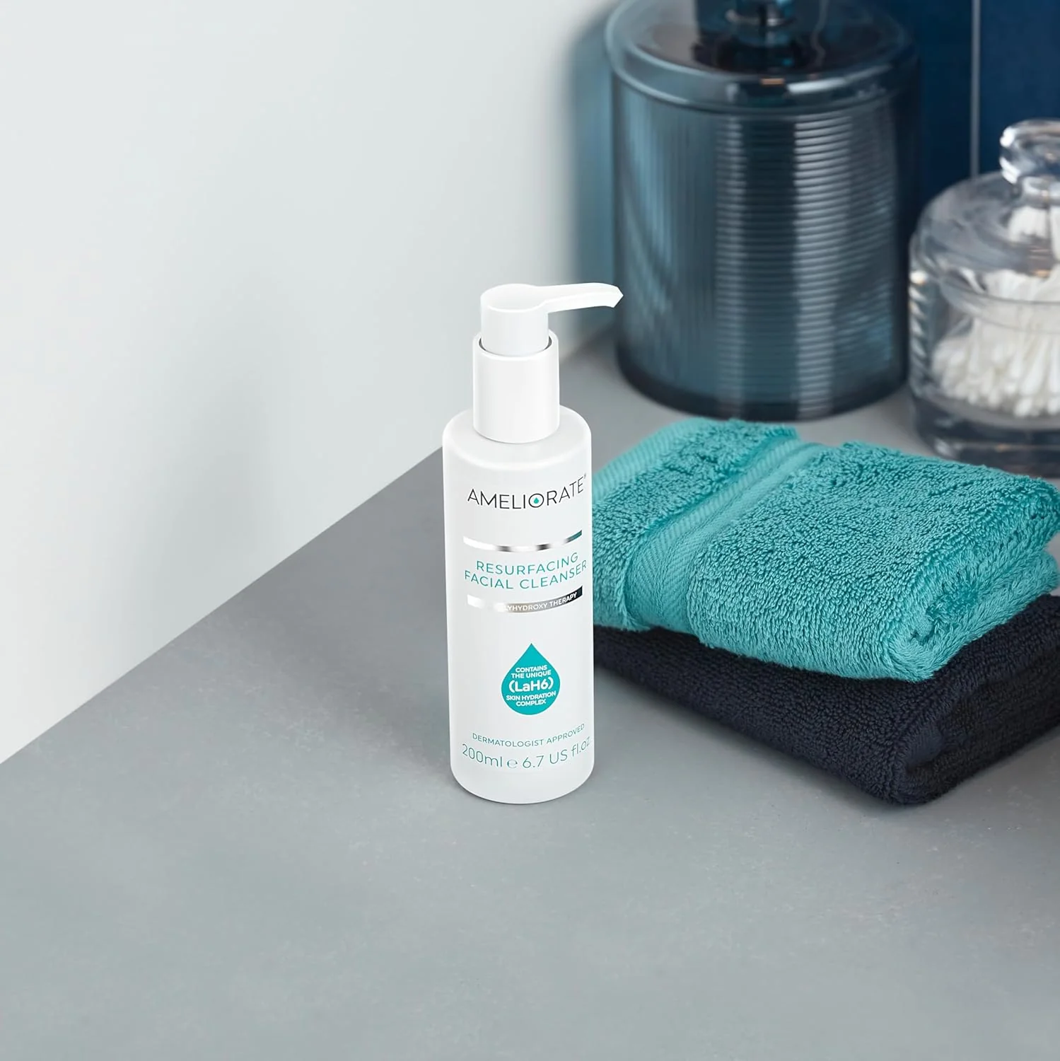 AMELIORATE Resurfacing Facial Cleanser - 200ml - Image 3