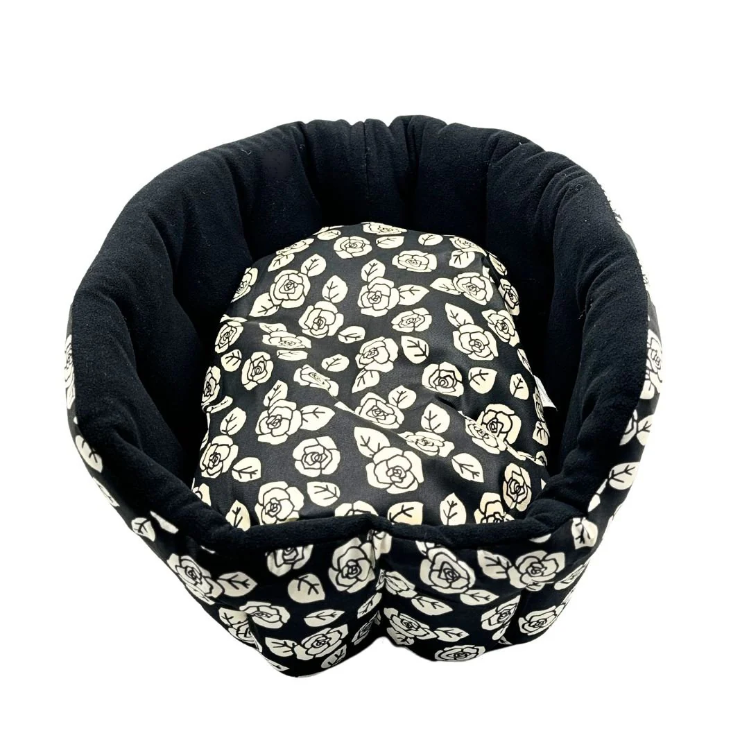 Boutique Purring Petal Cat Bed - Image 2
