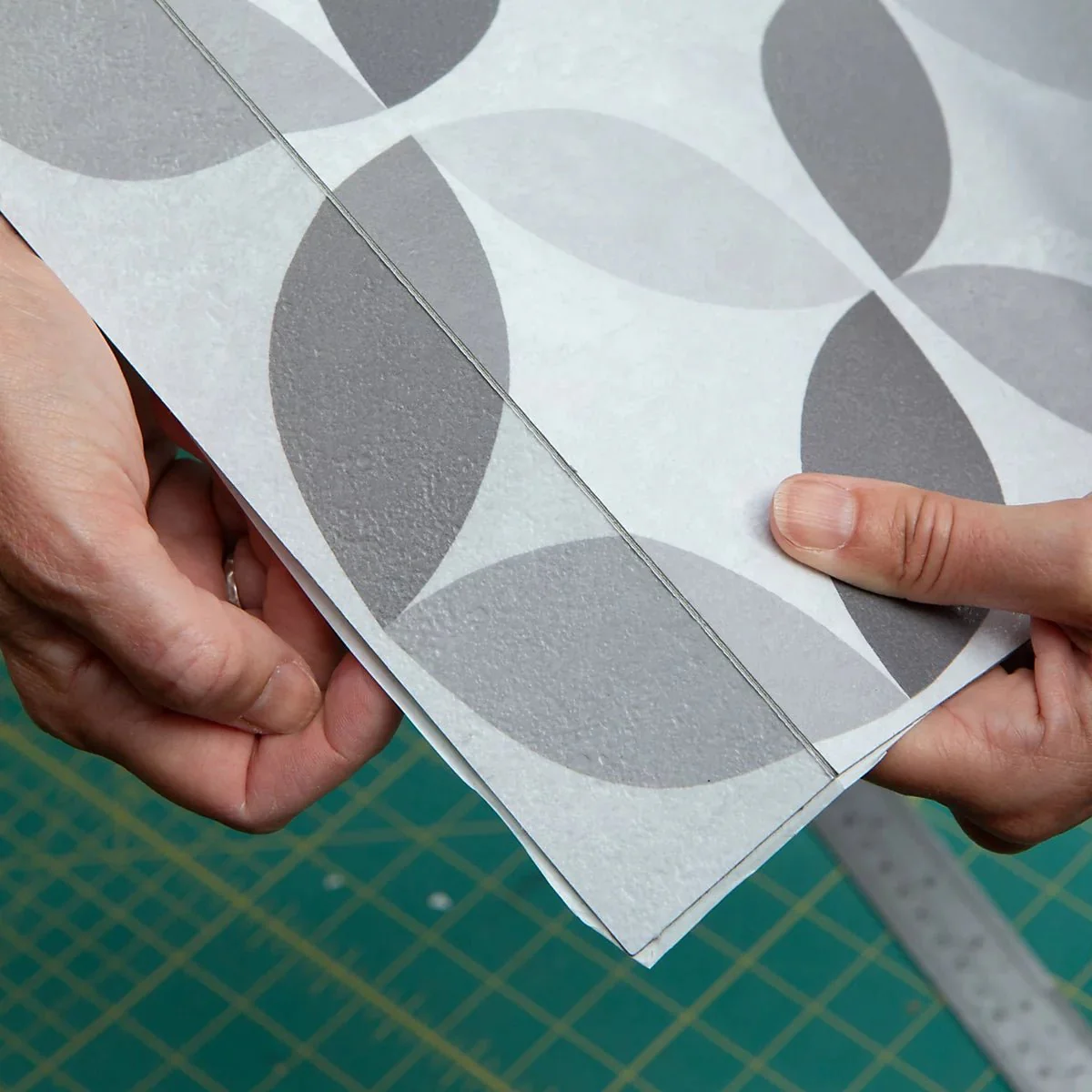 D-C-Fix Grey & White Geometric Tile effect Self-adhesive Vinyl tile - 1.2m² (11 Tiles) - Image 5