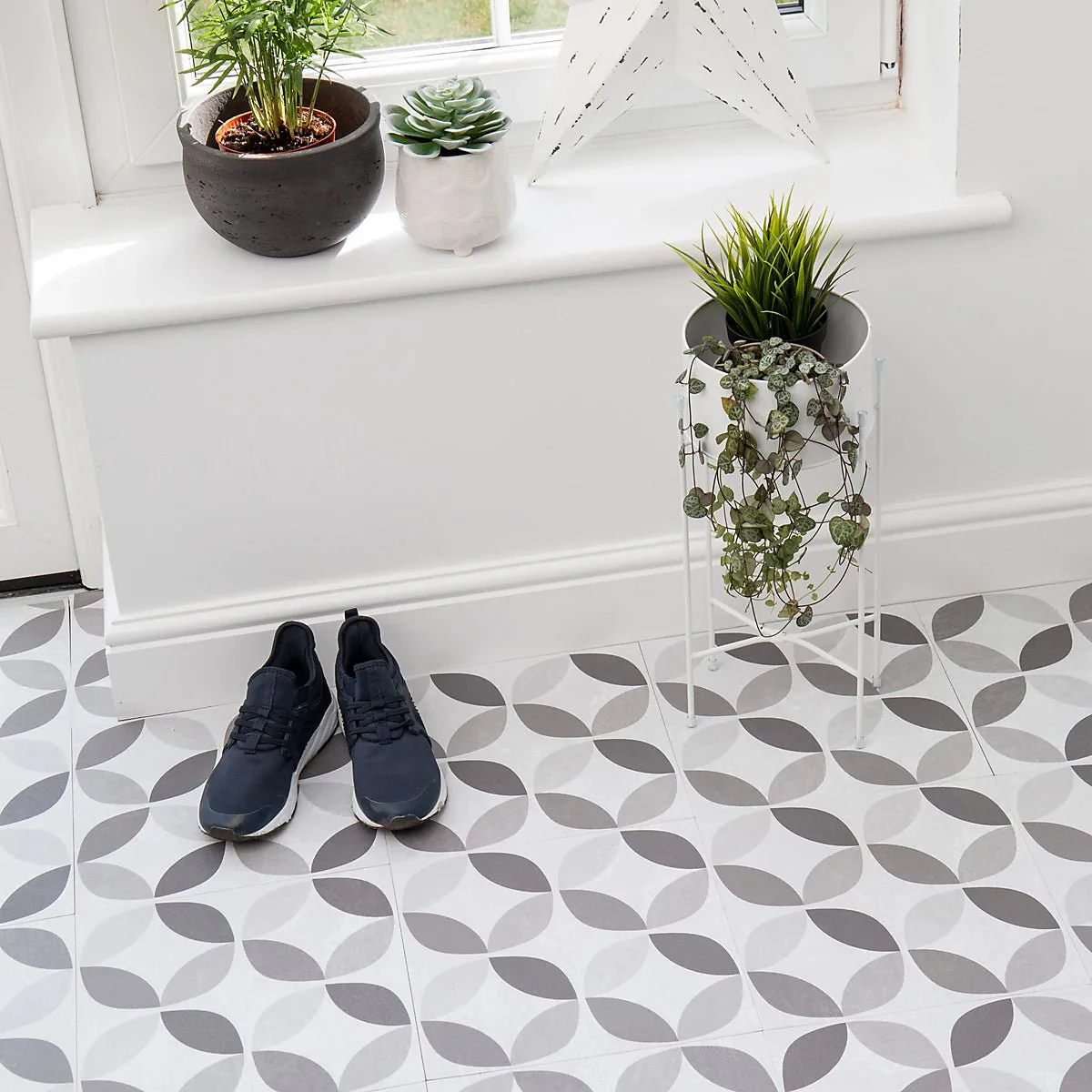 D-C-Fix Grey & White Geometric Tile effect Self-adhesive Vinyl tile - 1.2m² (11 Tiles) - Image 8