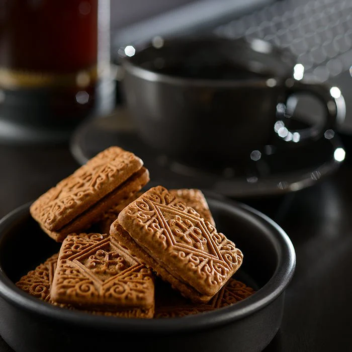 Hill Biscuits Chocolate Creams - 150g x 36 Packets - Image 4