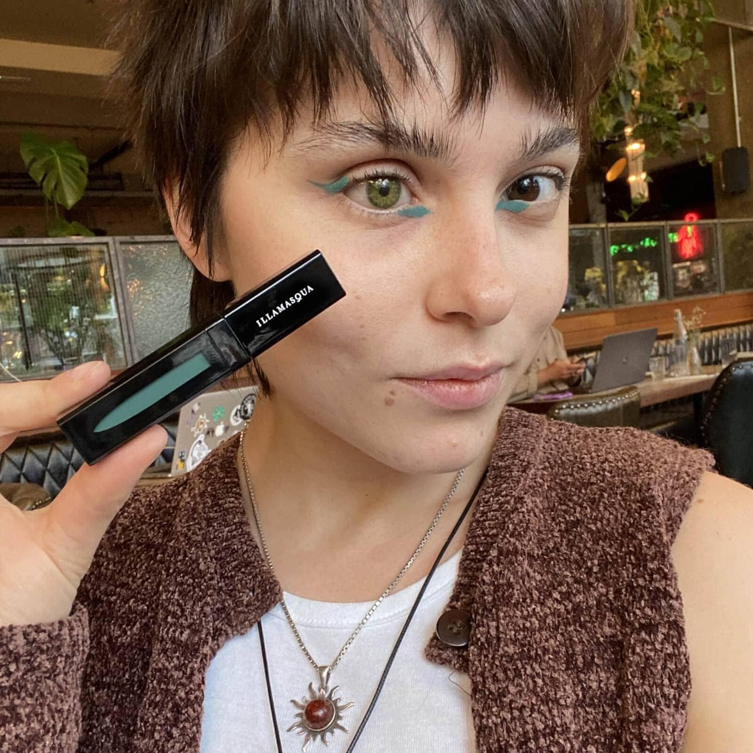 Illamasqua Eye Paint Longwear Liquid Shadow - Matcha Chic - Image 4