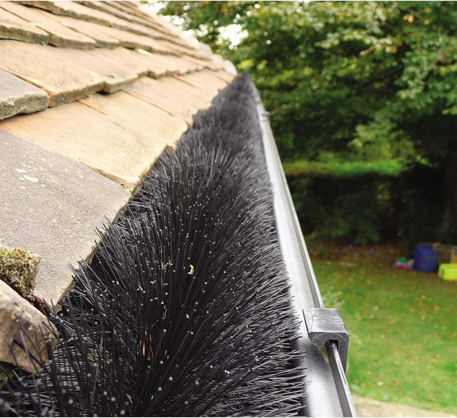 Leaf Gutter Brush Leaf Guard 4m x 12cm - Image 2