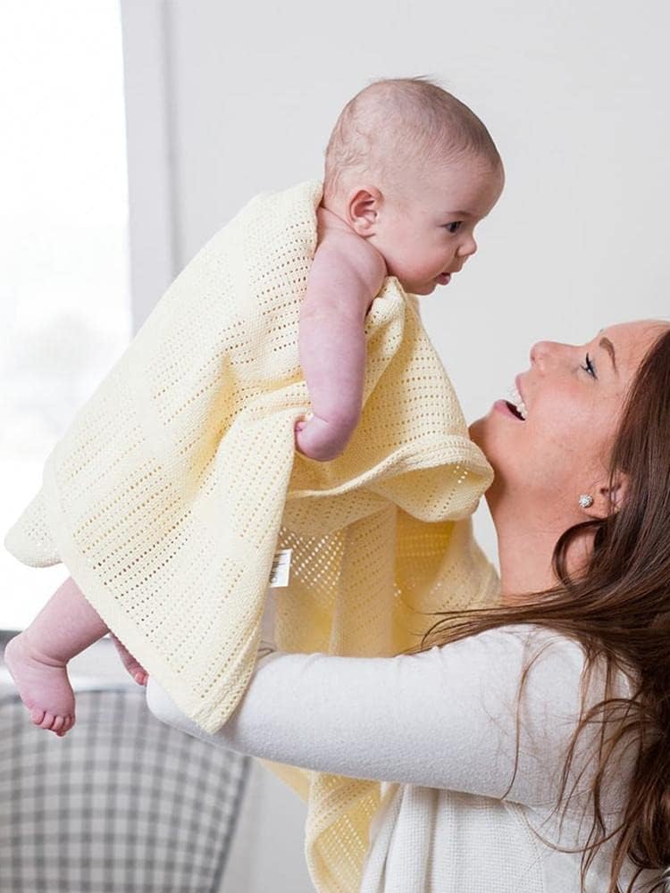 Lulujo 100% Cotton Cellular Baby Blanket - Yellow - Image 2