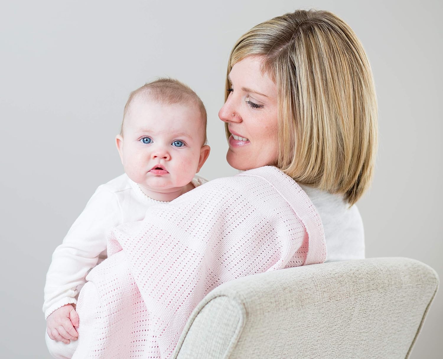 lulujo Baby Cellular Baby Blanket - Pink - Image 5