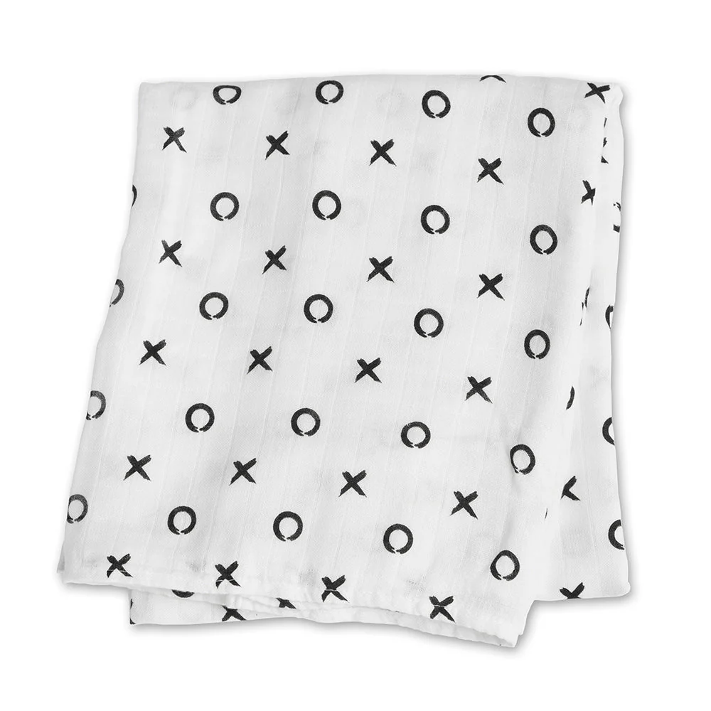 Lulujo – Bamboo Hat and Swaddle Blanket Gift Set – Hugs & Kisses - Image 3