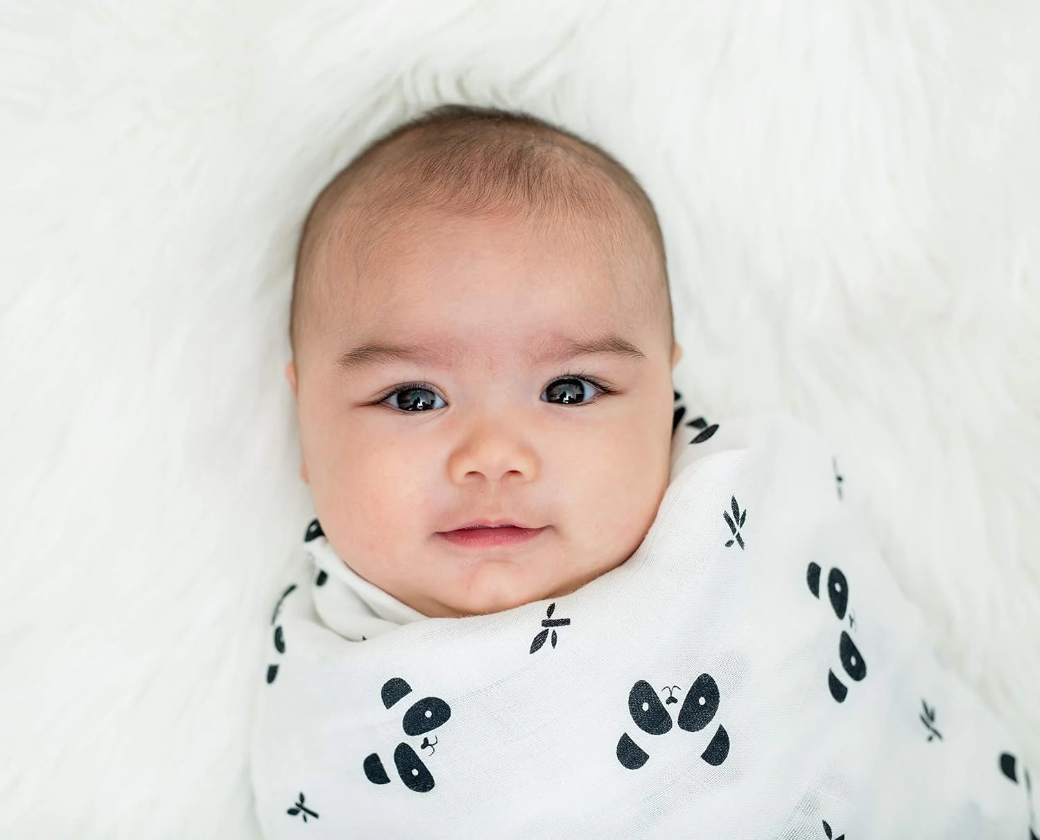 Lulujo Bamboo Swaddle Blanket Modern Collection (Panda) - Image 5