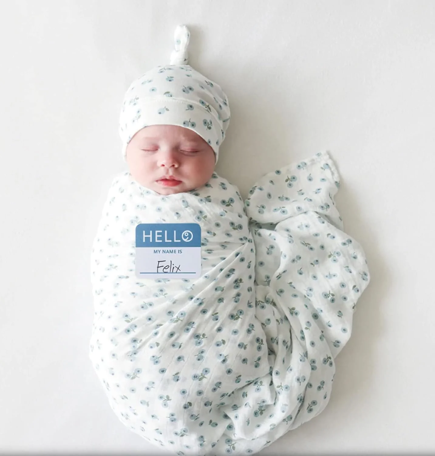 Lulujo Hello World Baby Gift Set | Newborn Baby Hat & Swaddle Set - Blueberries - Image 2