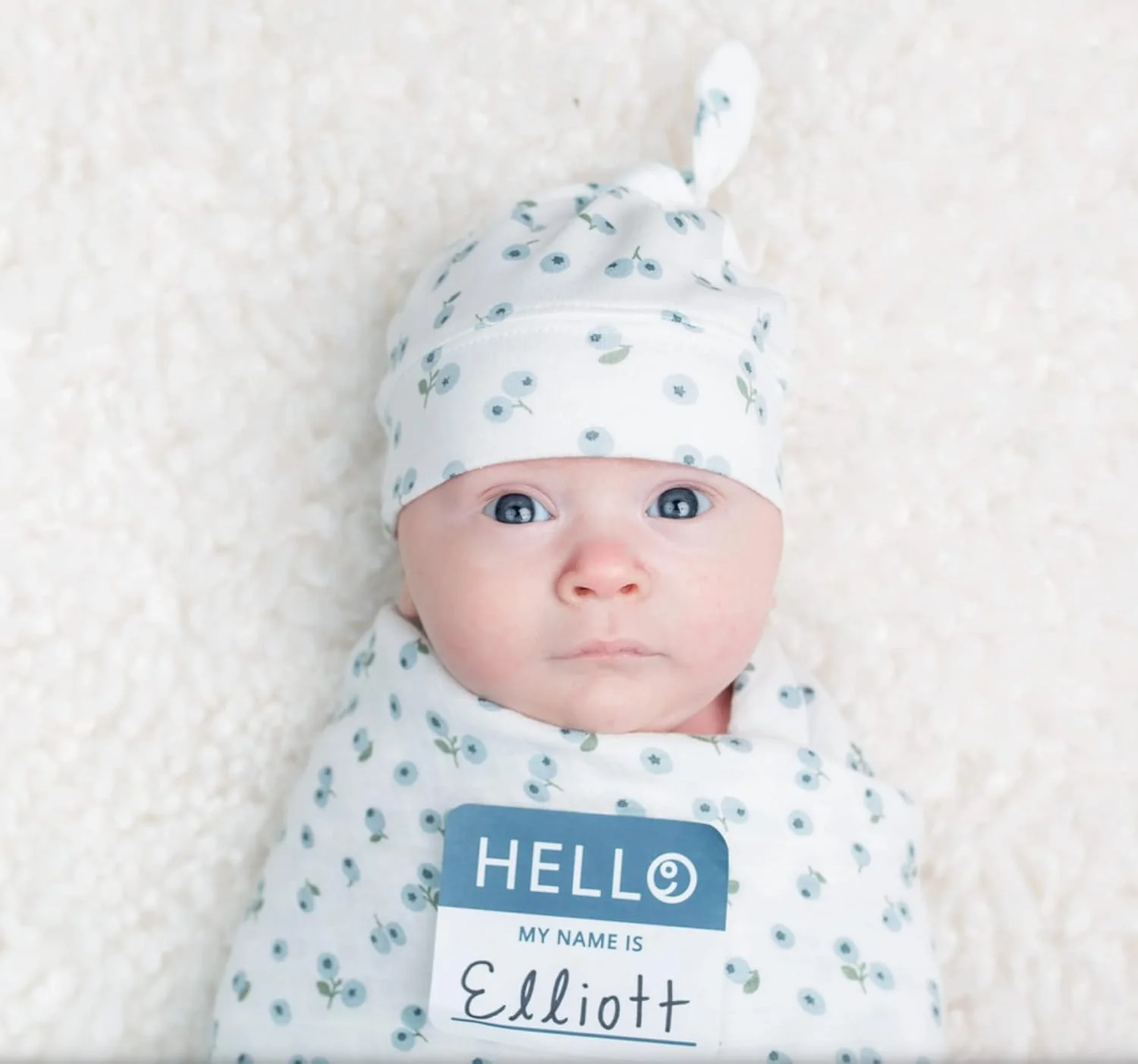 Lulujo Hello World Baby Gift Set | Newborn Baby Hat & Swaddle Set - Blueberries - Image 6