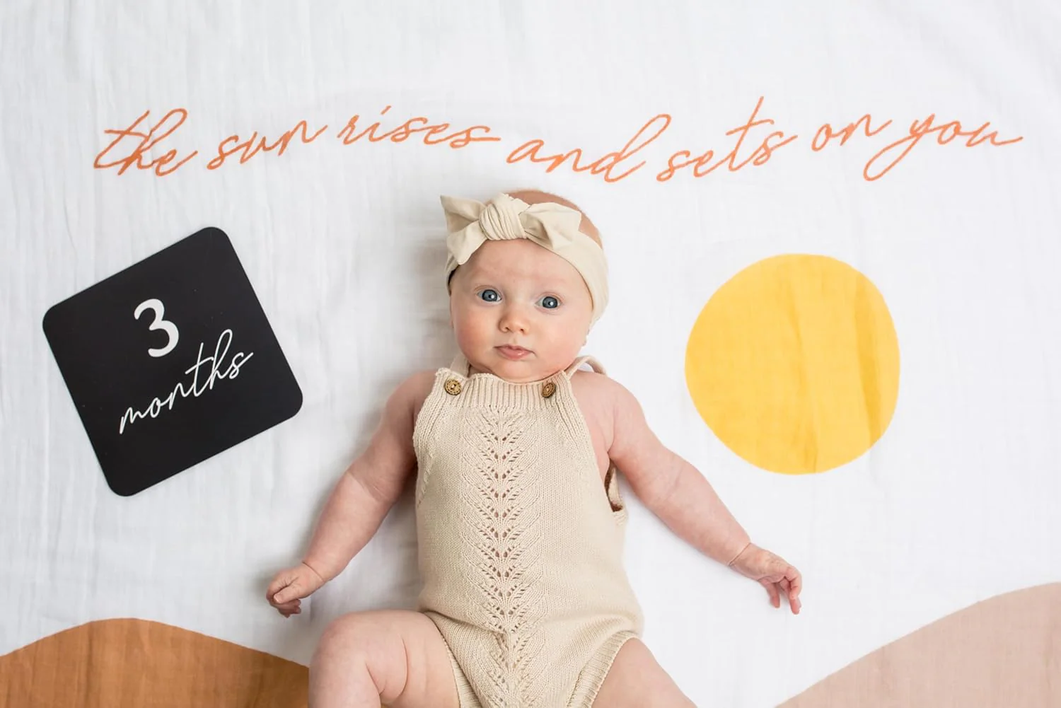 Lulujo Single Cotton Baby Swaddle & Cards - Sun Rises - Image 3