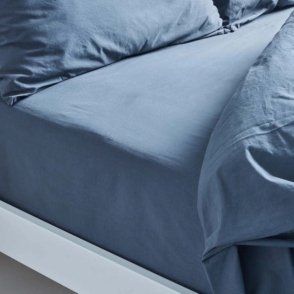 Lunar Oceans Luxe Soft Cotton Bedding Bundle: Pillowcases, Duvet Cover & Fitted Sheet - Various Colours & Sizes - Image 11