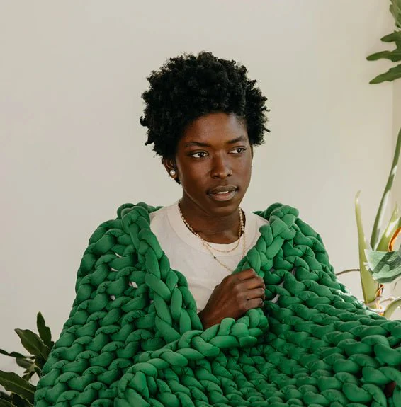 REMY Knitted Weighted Blanket - Forest Green (6.3KG) - Image 3