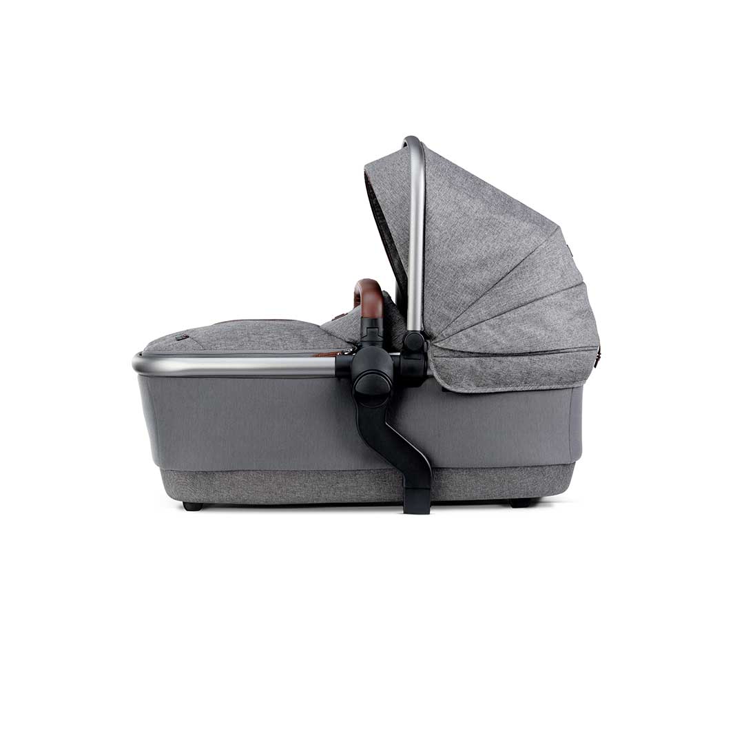 Silver Cross Wave Zinc Tandem Carrycot with Hood and Apron - Image 5
