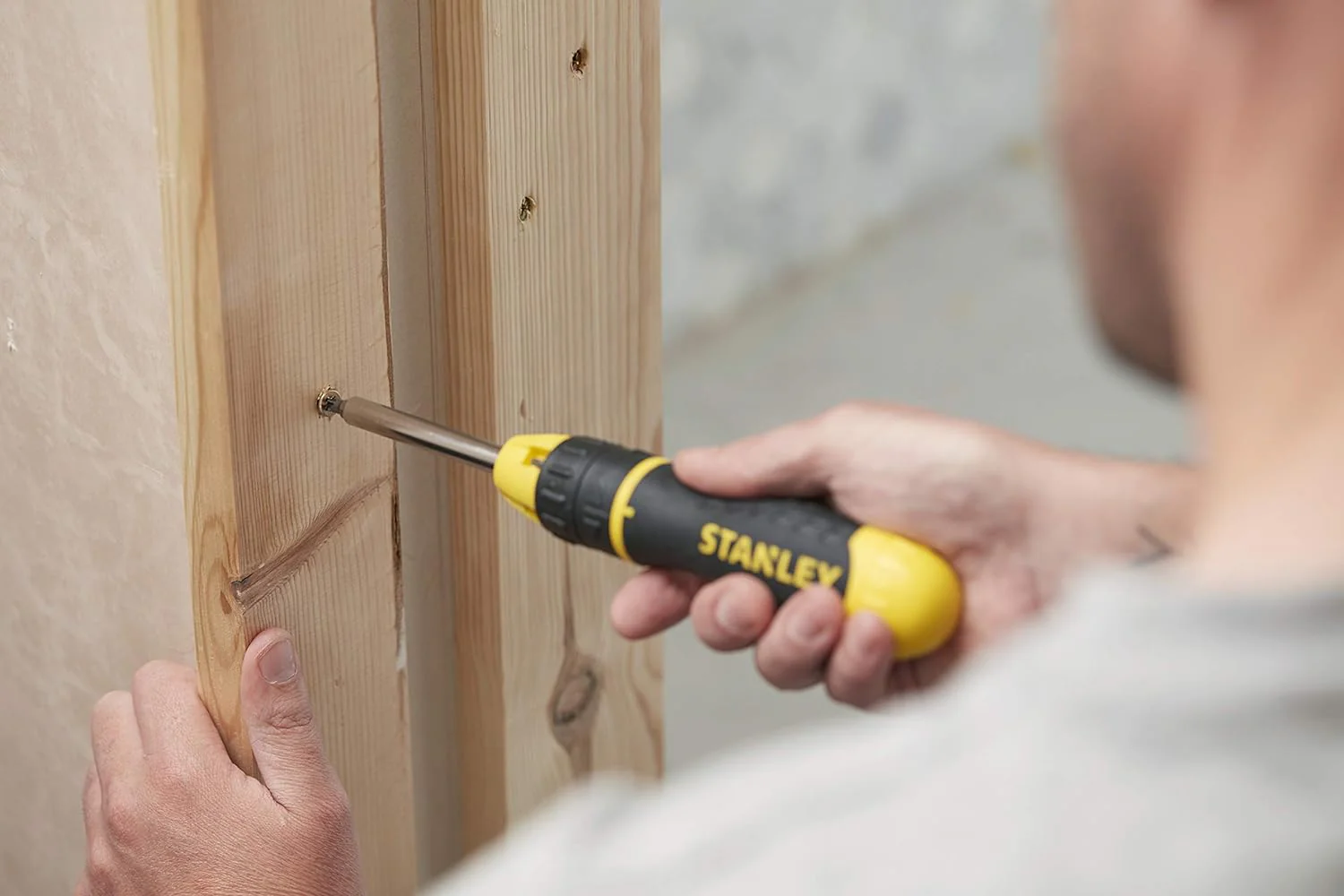 STANLEY 0-68-010 Multibit Ratchet Screwdriver + 10 Bits - Image 3
