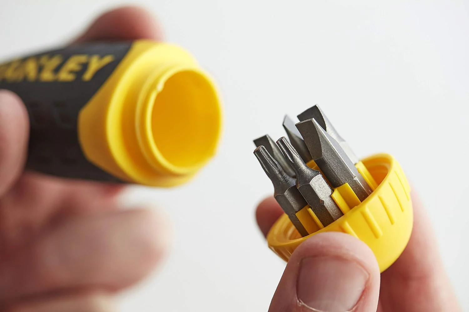 STANLEY 0-68-010 Multibit Ratchet Screwdriver + 10 Bits - Image 5