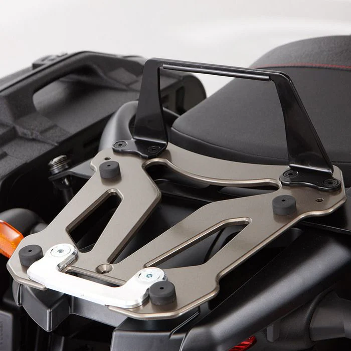 Suzuki DL650A 990D0-11J00-060 Top Case Carrier Plate - Image 2