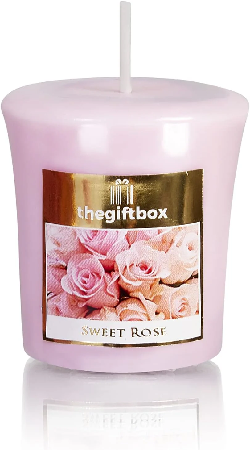 The Gift Box Luxury Candle and Artificial Flower Bouquet - Image 6
