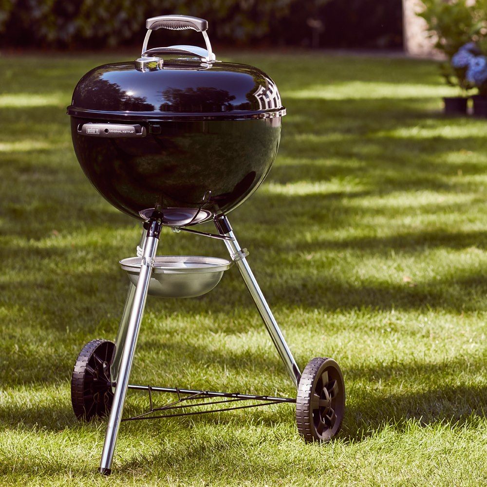Weber Original Kettle Charcoal Grill Barbecue, 47cm | E-4710 BBQ Grill with Lid Cover, Thermometer, Stand & Wheels - Image 3